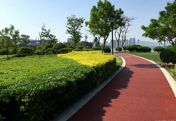 热熔彩色防滑路面.png