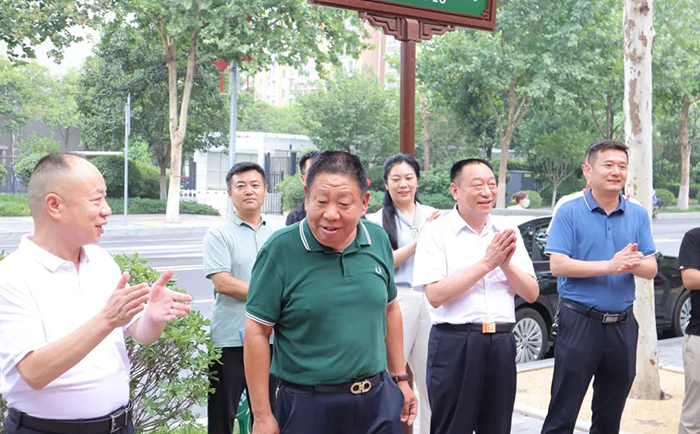 慰问环卫工人发表讲话.jpg
