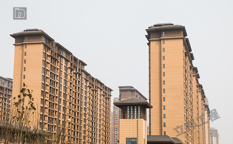 郑州南航祥云和苑外墙采用一体板装饰效果.png