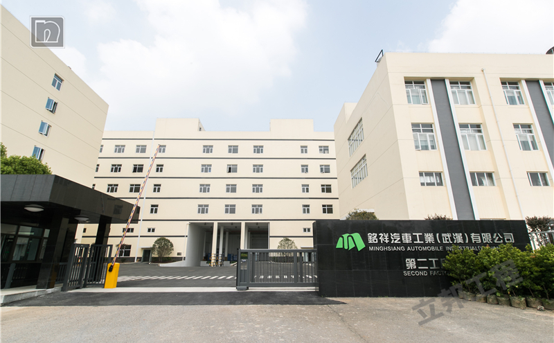 环氧自流平地坪图片案例[武汉铭祥汽车]