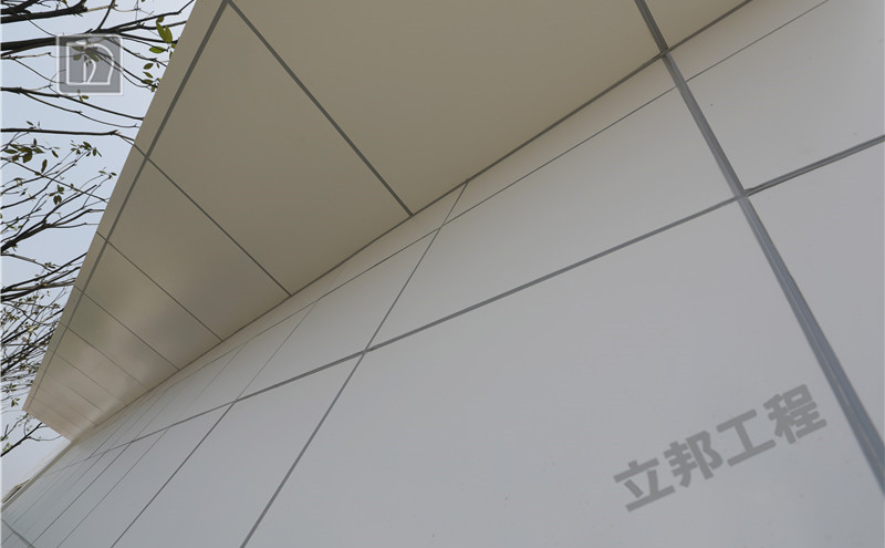 保温一体板近景效果图.png