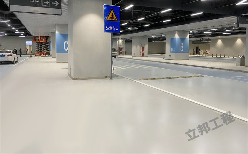 水泥自流平地下车库装修效果图.png