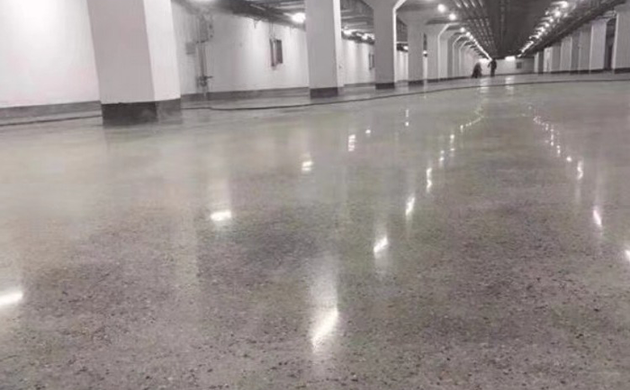 地下车库固化地坪效果.png