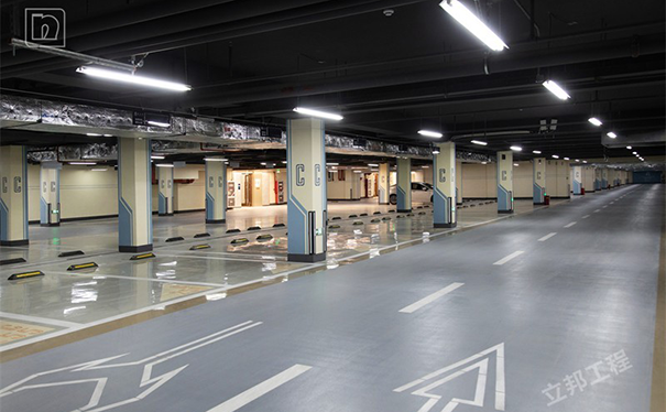 地坪漆包工包料多少钱一平方？