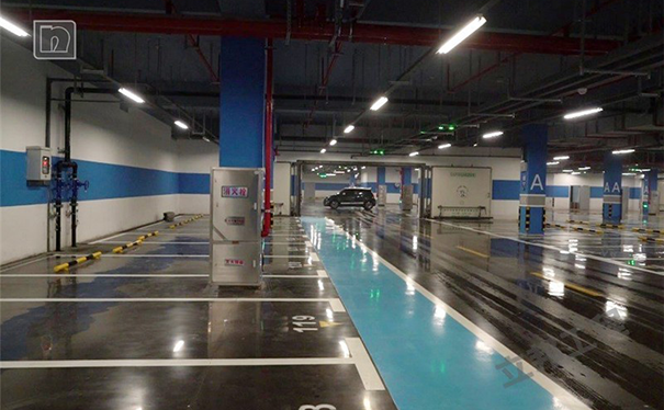 固化剂地坪和金刚砂地坪的区别(全面分析)